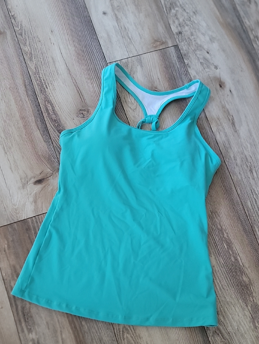 Beautiful Aqua Tank Top - Picture 2 of 2
